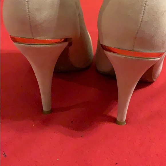 Boots - Picture 3 of 4